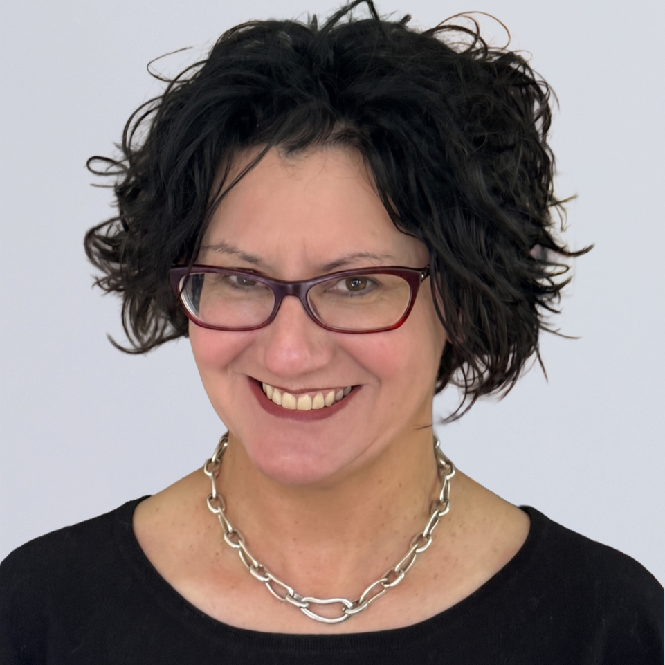 Adrienne Perez, Tech Dir Agency Services, headshot square